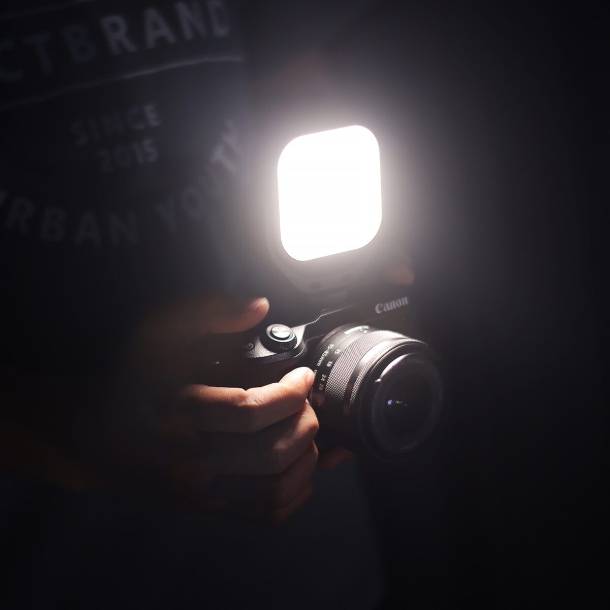 Ulanzi VL66 ไฟ LED ติดหัวกล้อง ขนาดเล็กพกพาสะดวก หมุนได้ 360 องศา