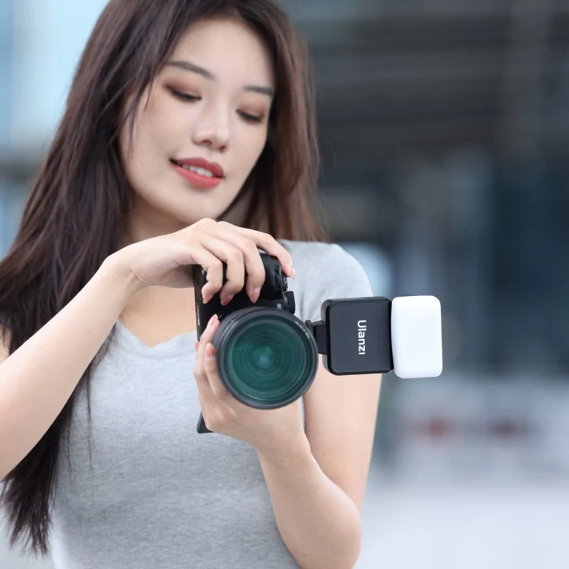 Ulanzi F32 Camera Flash GN32 4