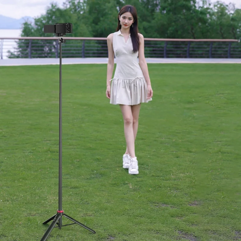 Ulanzi MT 44 Selfie Stick Tripod 9
