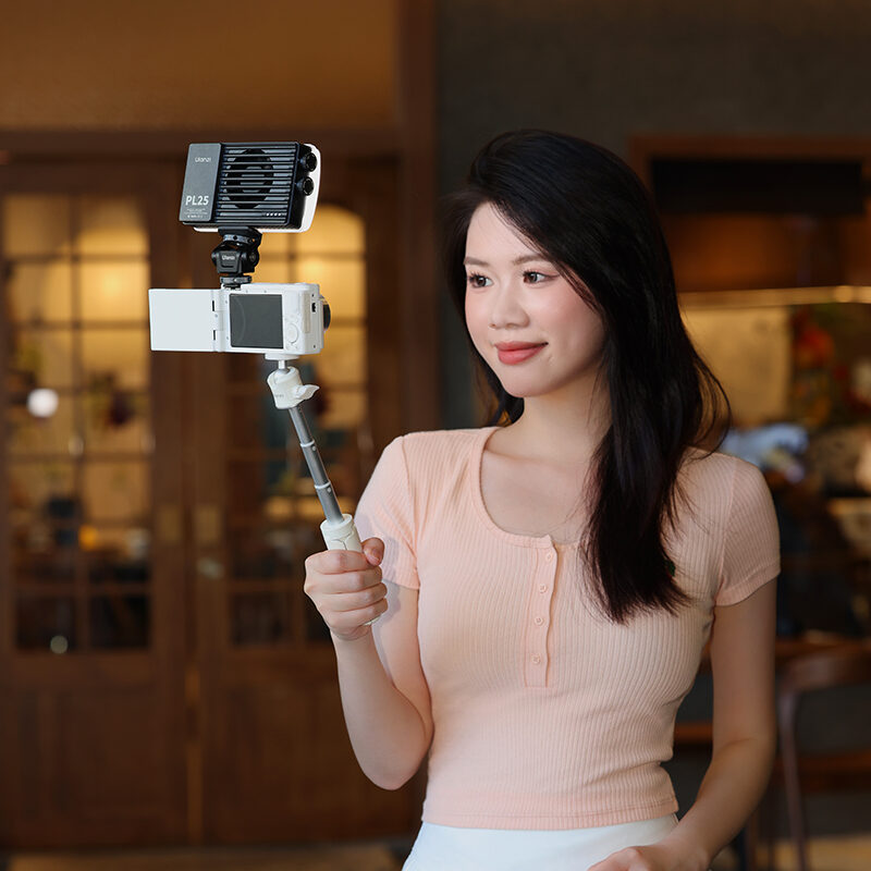 Ulanzi PL25 25W High Power Pocket Light ไฟติดหัวกล้อง ไฟเซลฟี่ ไฟพกพา