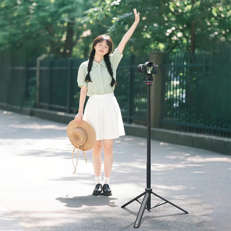 Ulanzi MT 80 Auto Open Tripod ขาตั้งกล้อง กางอัตโนมัติ ขาตั้งมือถือ ไม้เซลฟี่ ขาตั้ง 2 เมตร