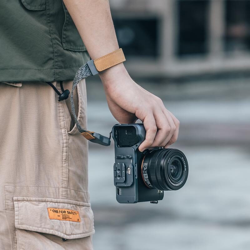 Falcam F22&F38&F50 Quick Release Bottom Plate for Sony A7CII แผ่นฐาน ระบบปลดเร็ว สำหรับติด กล้อง โซนี่ A7CII