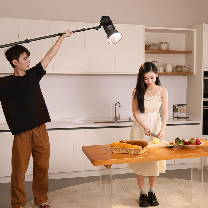 Ulanzi T230 Reversible Leg Light Stand ขาตั้งไฟ คาร์บอนไฟเบอร์ น้ำหนักเบา สูง 2.3 เมตร ขาตั้งกล้อง ไม้เซลฟี่ แขนบูม
