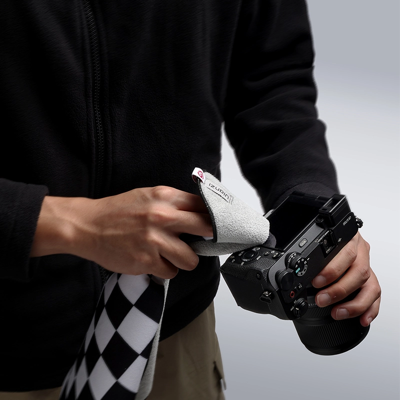 Ulanzi ผ้าห่อกล้อง กันละอองน้ำ CA02 Flexible Camera Wrap ขนาด 45x45 ซม.