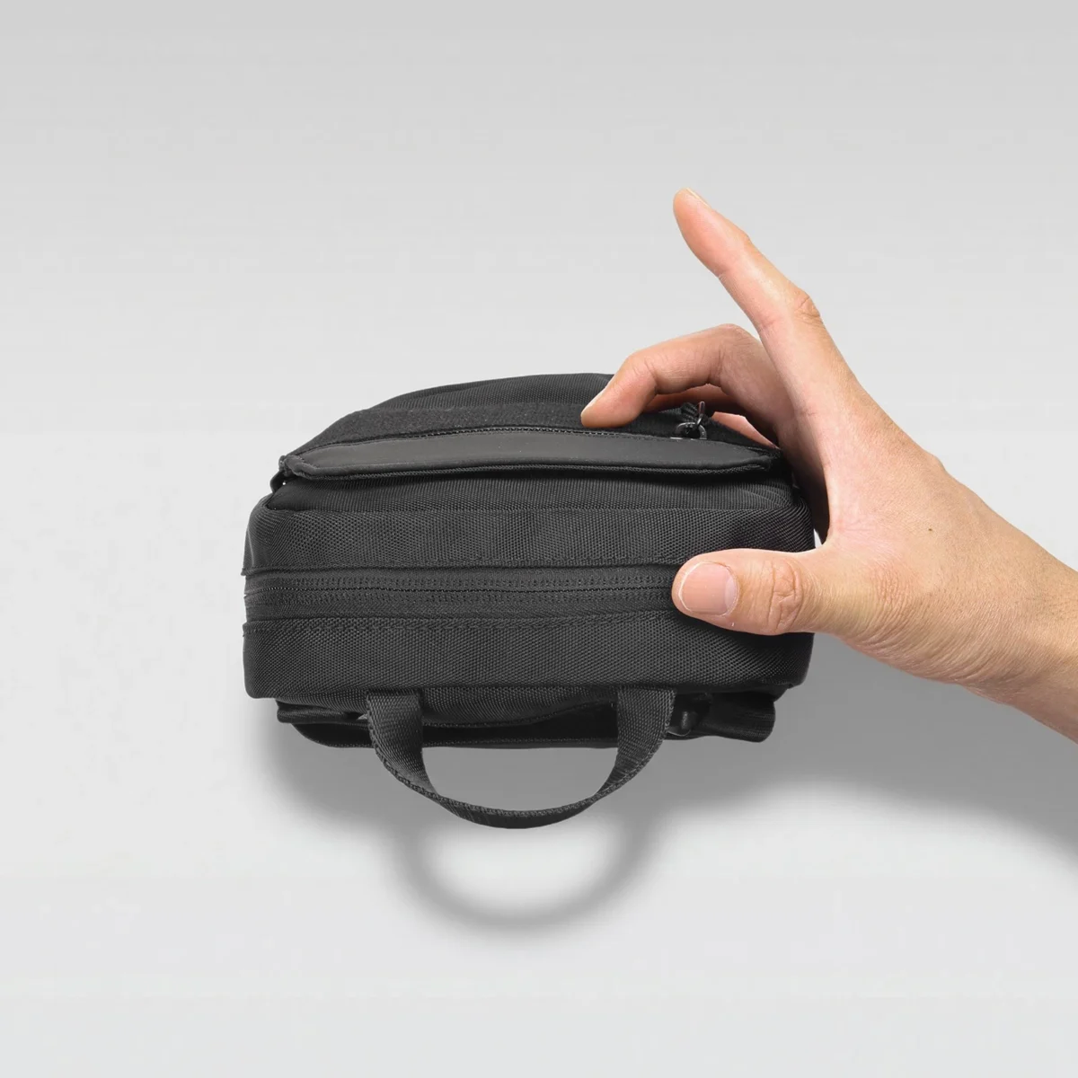 Ulanzi CB05 Magnetic Quick-Access Camera Sling Bag Crossbody Shoulder Pouch 3L (3) Ulanzi กระเป๋าสะพายข้าง CB05 Creator Crossbody Bag กระเป๋าครีเอเตอร์ ความจุ 3 ลิตร